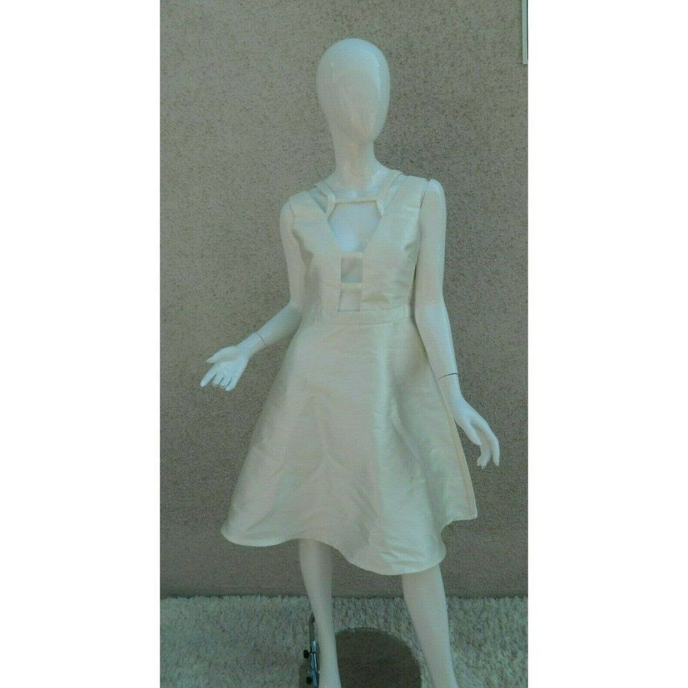 Boohoo Night‎ Dress Ivory White  Fit & Flair Satin  Strappy Dress Size 10